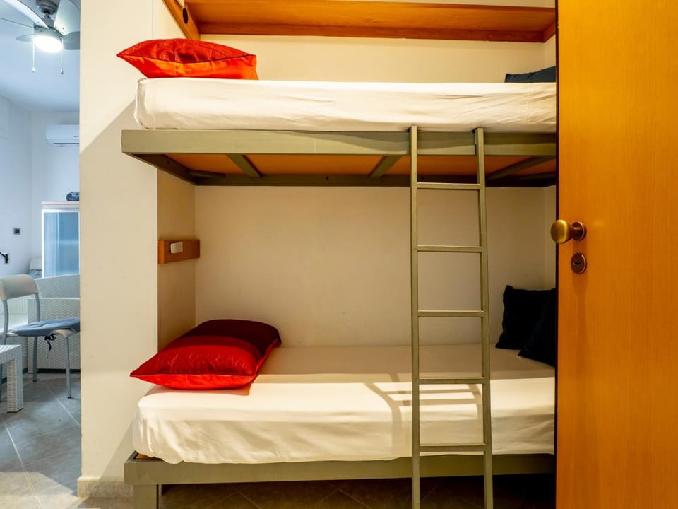 bunk bed