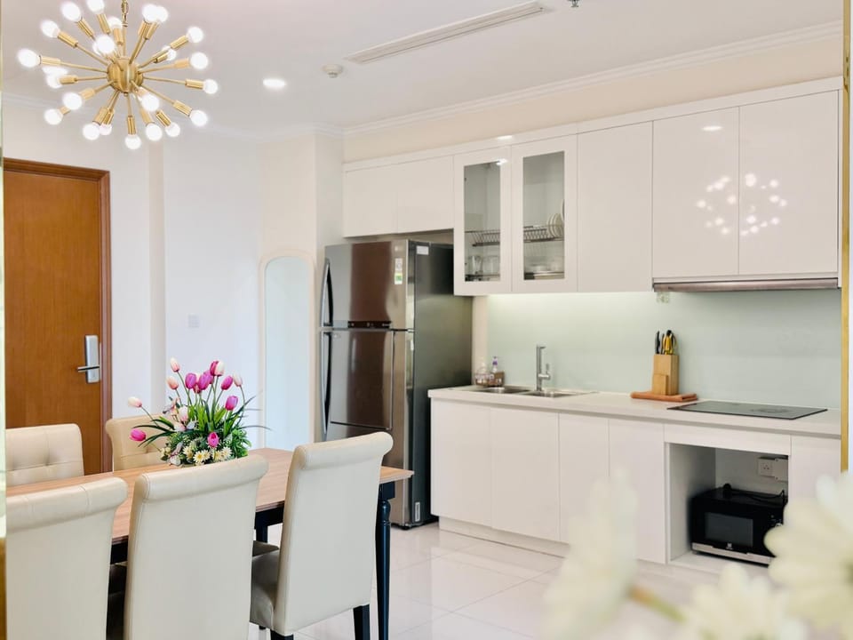 Vinhomes Central Park Snowland Apartments Căn Hộ Dịch Vụ Apartment in Ho Chi Minh City