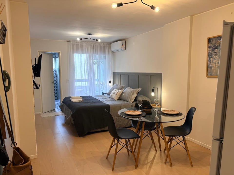 Photo of the whole room, Dining area, Bedroom