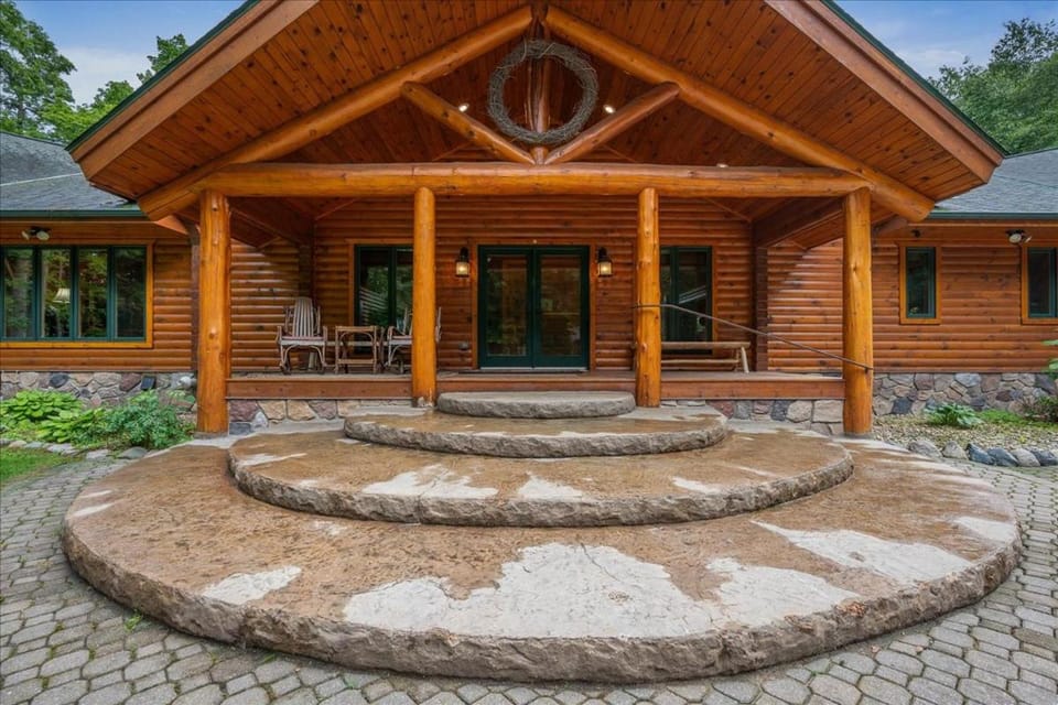Woodhaven House in Leech Lake
