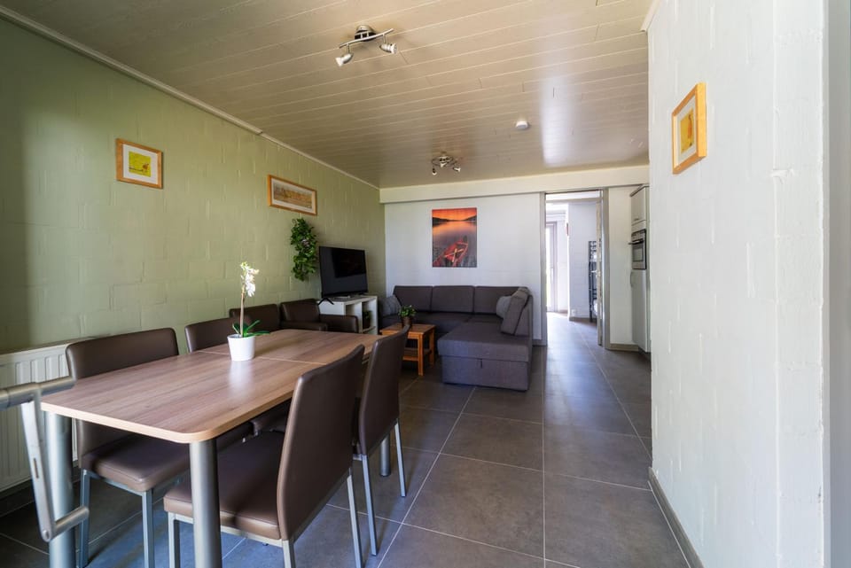 TV and multimedia, Living room, Dining area