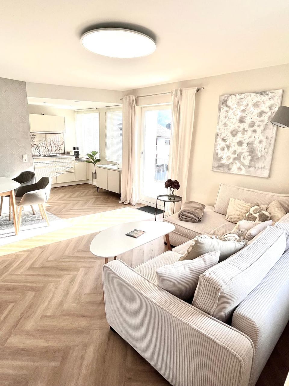 Living room, Seating area