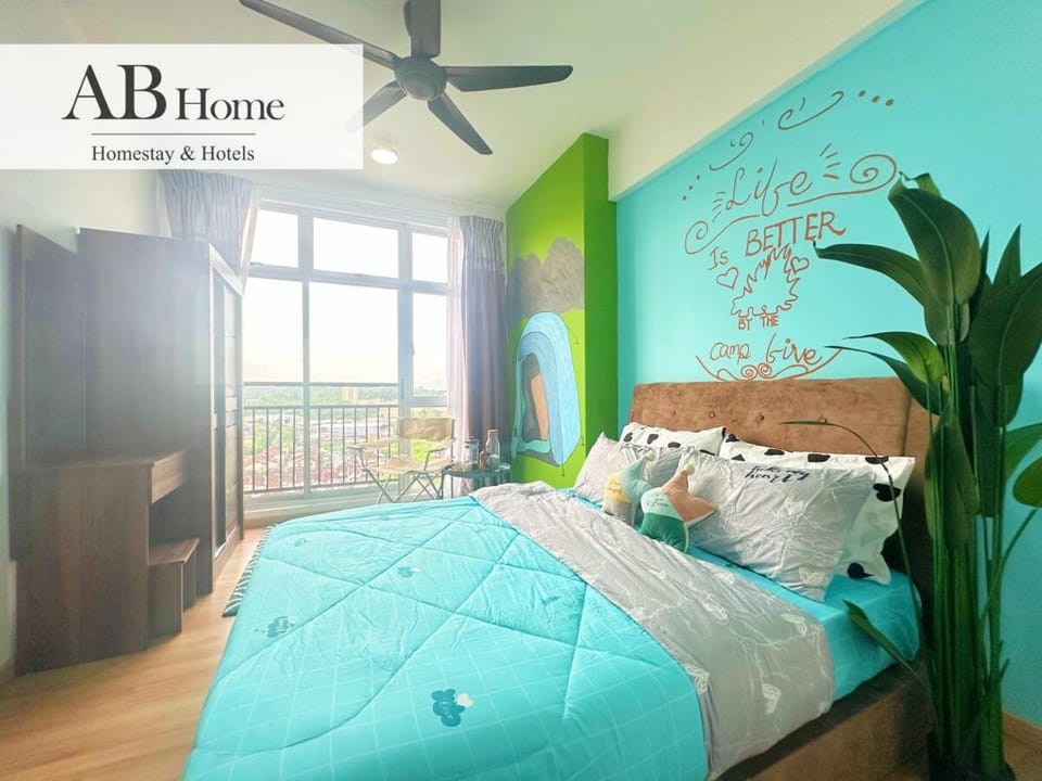 Photo of the whole room, Bedroom