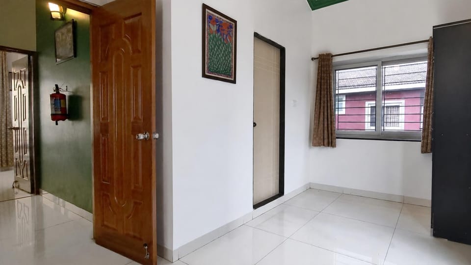 Bedroom, wardrobe
