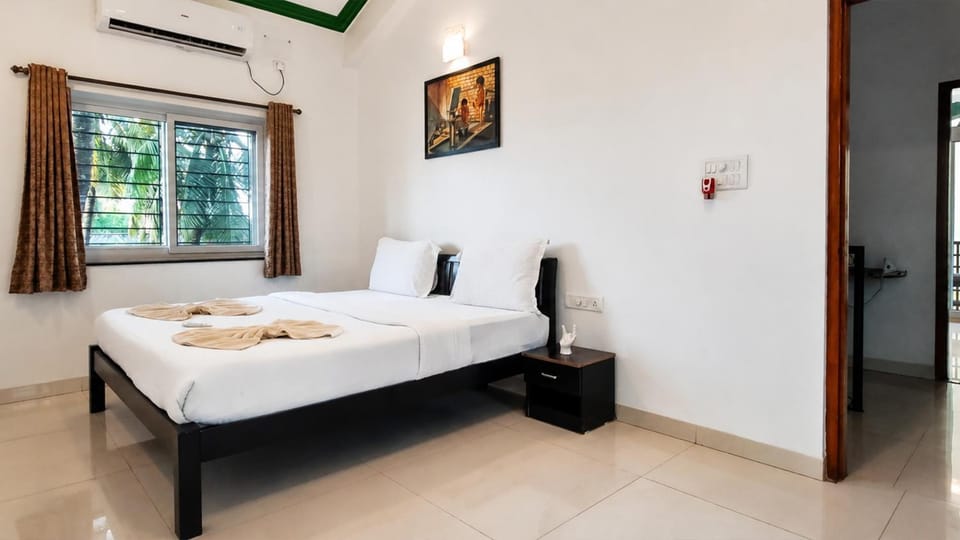 Bed, Bedroom, air conditioner