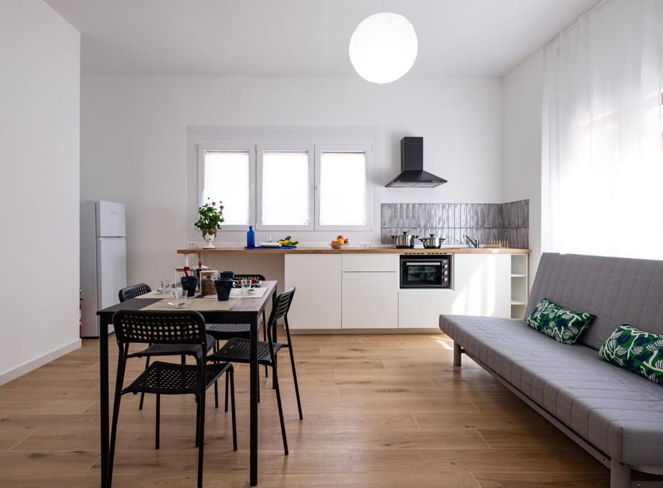 Kitchen or kitchenette, Living room, Dining area