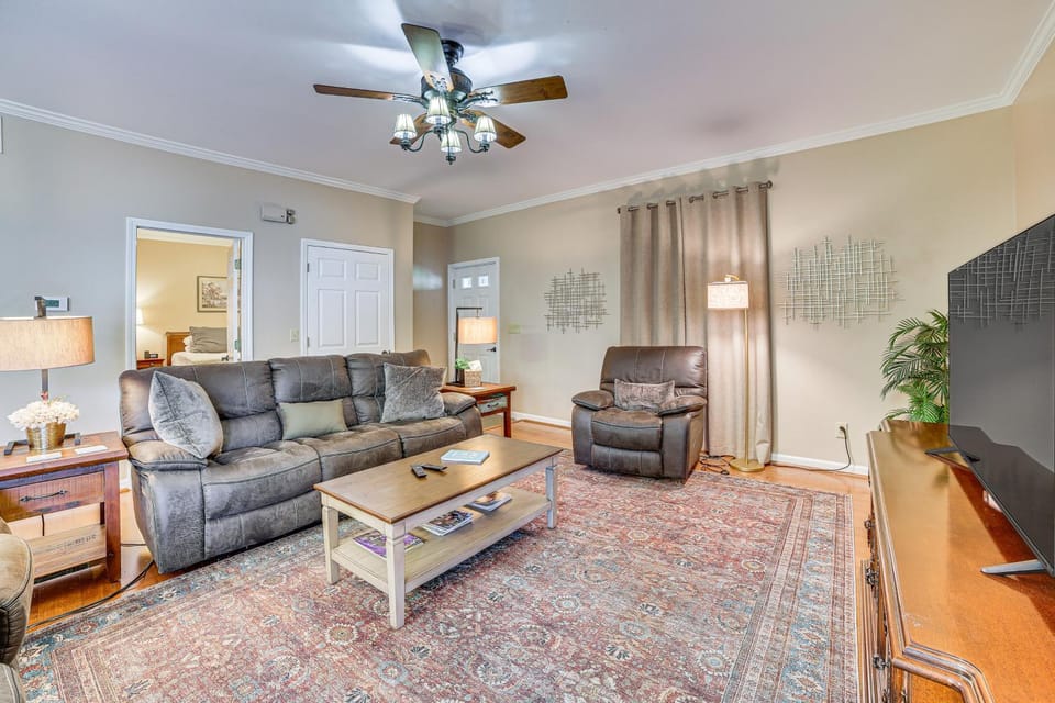 2 Mi to Branson Landing: Quiet Home w/ Lake View House in Ozark Mountains