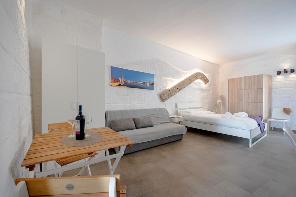 Living room, Bedroom