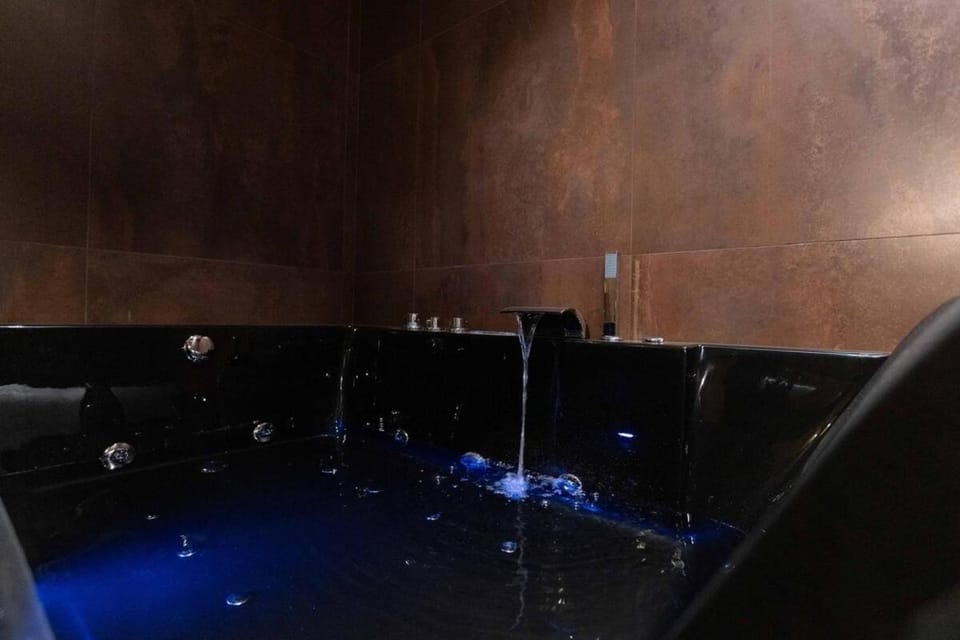 Black Room Suite and SPA House in Sicily