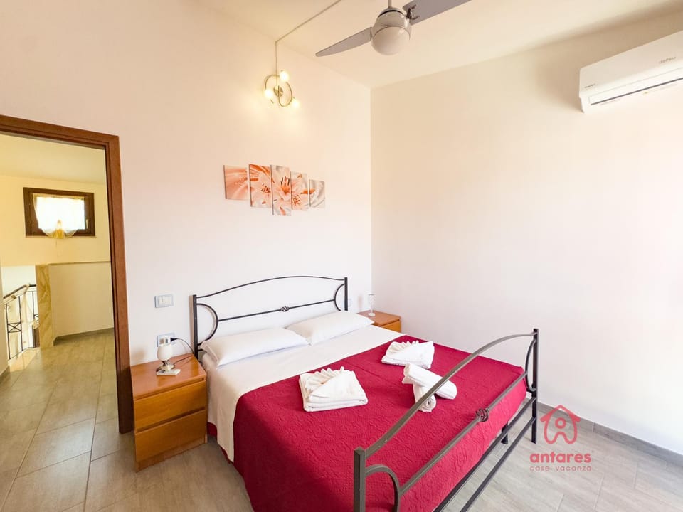 Bed, Bedroom, air conditioner