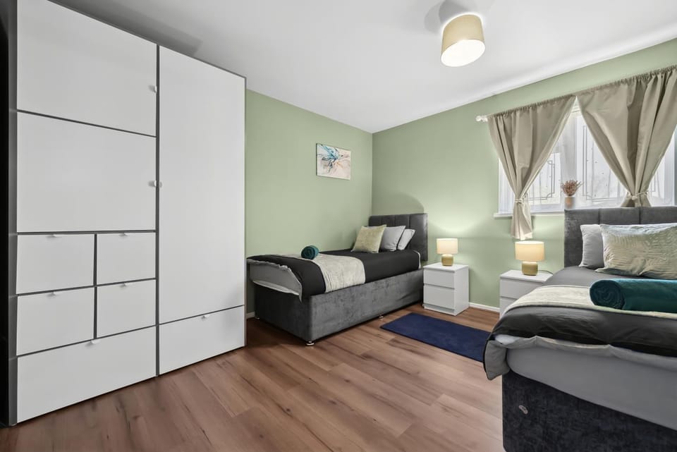 Bed, Bedroom