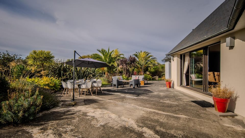 la villa des temps modernes House in Trégastel