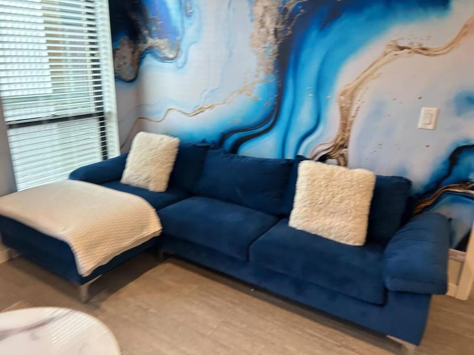 Lightning Luxe Retreat Apartment in Des Moines