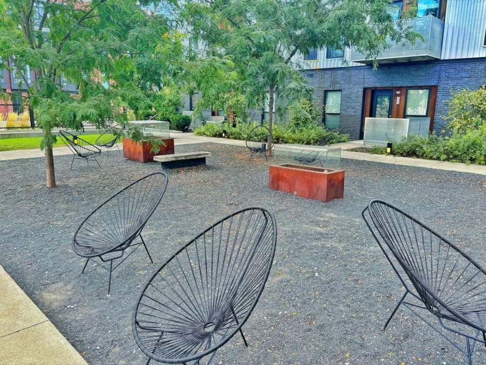 Zesty Orange Abode (438) Apartment in Des Moines