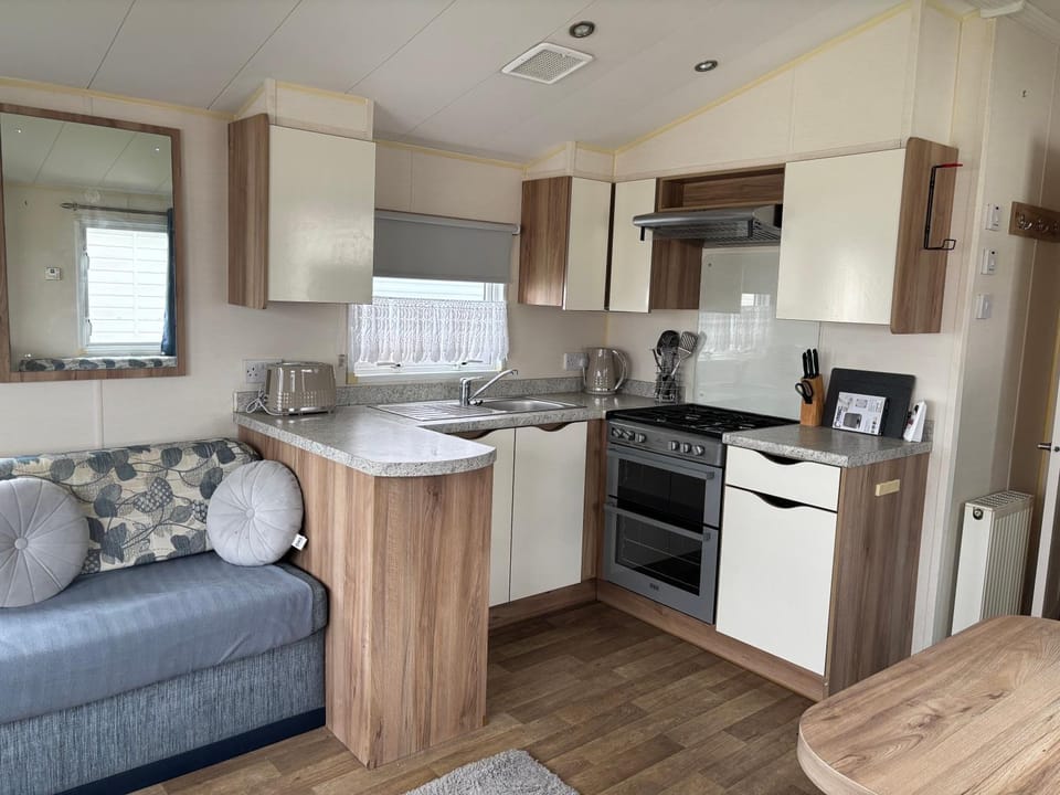 Beautiful 2 bedroom caravan , Leysdown Apartment in Leysdown-on-Sea