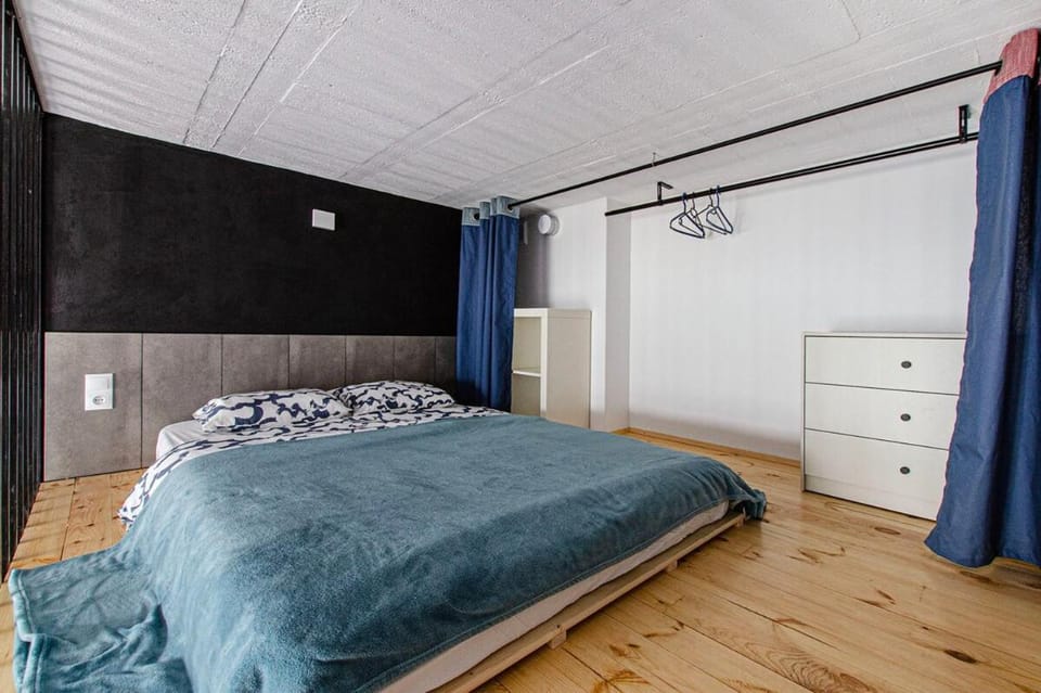 4A Loft Apartment- Wifi, 24 Self Check-In, Old Town Apartment in Wroclaw