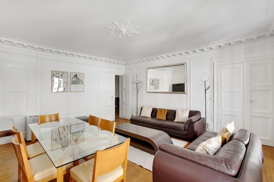 Élégance & confort à deux pas de la Madeleine Apartment in Paris