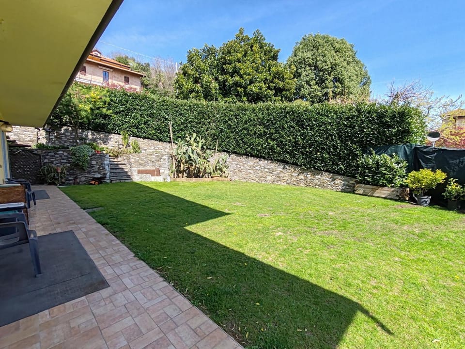 Property building, Patio, Day, Garden, Garden view