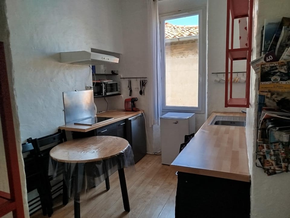 Appartement lumineux, cinq personnes, centre historique de la Ciotat Apartment in La Ciotat