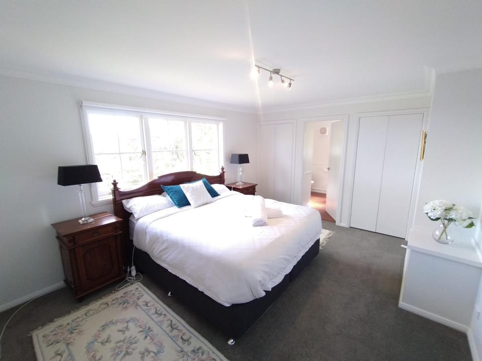 Bedroom, wardrobe