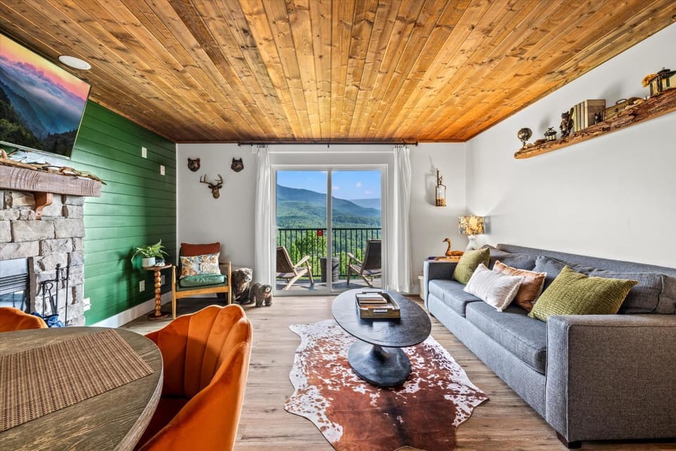 Sky View Mountain Dream House in Pittman Center
