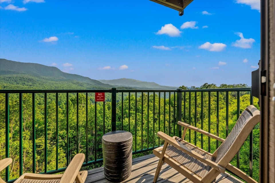Sky View Mountain Dream House in Pittman Center