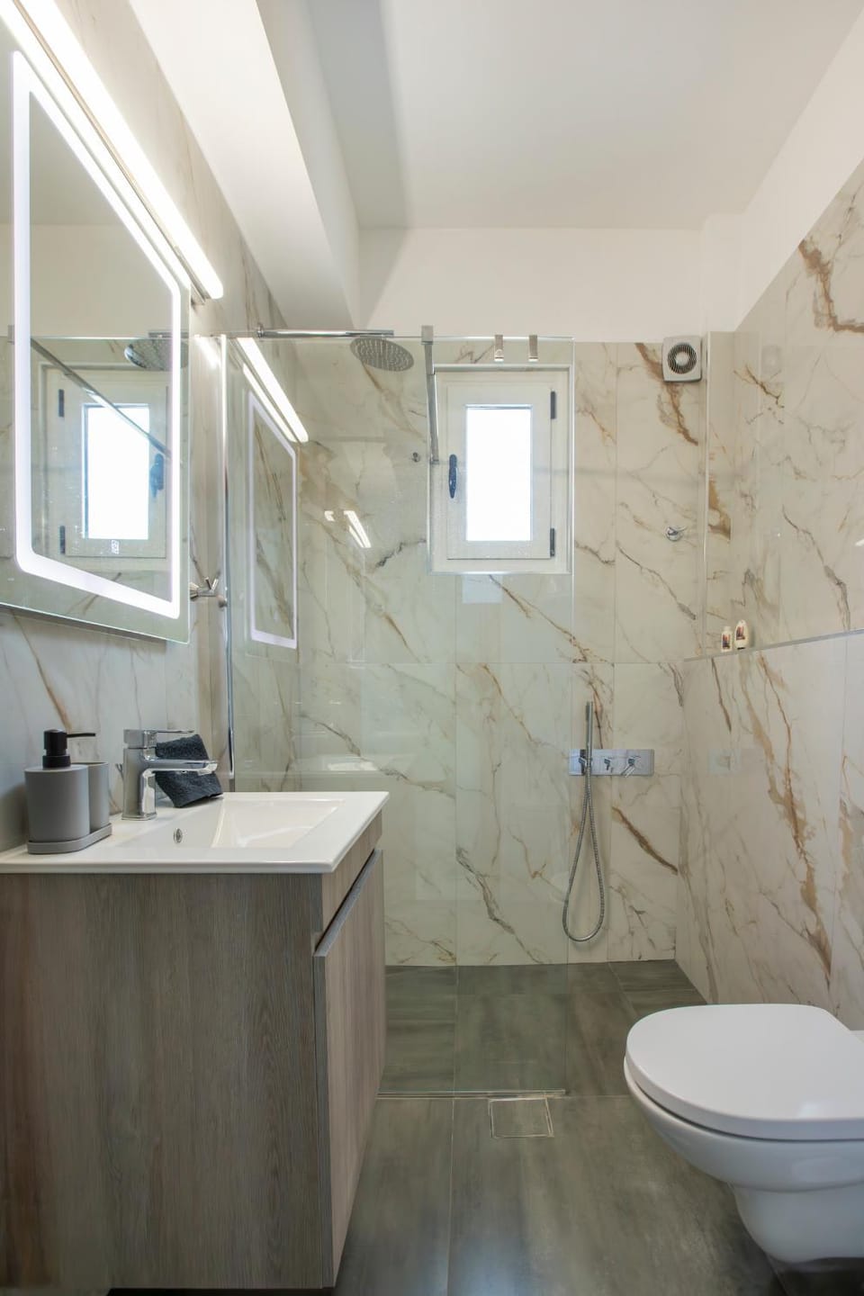 Shower, Toilet, Bathroom