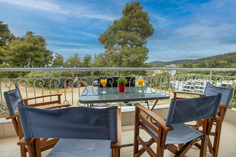 Patio, View (from property/room), Balcony/Terrace