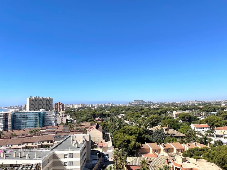 Apartamento en 1ª línea URBEU Apartment in Alacantí