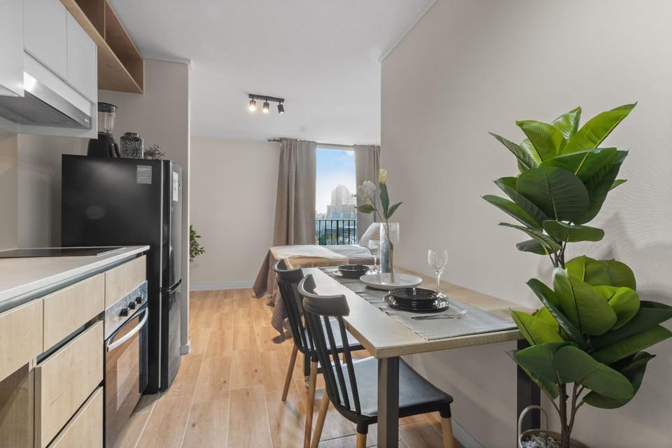 Kitchen or kitchenette, Living room