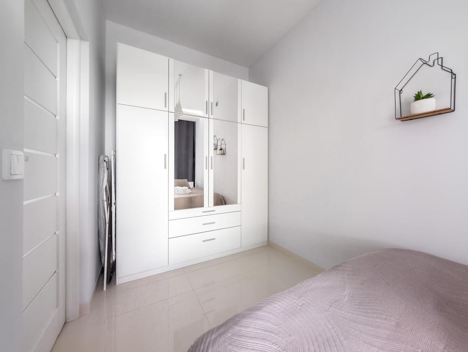 Bedroom, wardrobe