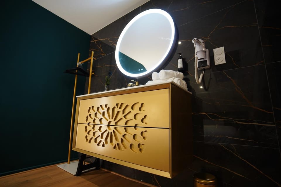 Gatsby Room Apartment in Auvergne-Rhône-Alpes