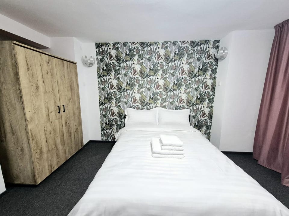 Bed, Photo of the whole room, Bedroom, towels, wardrobe