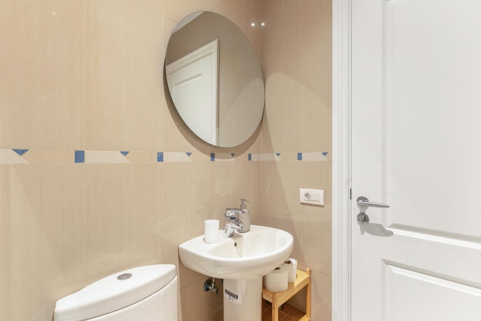 Bathroom, Living room