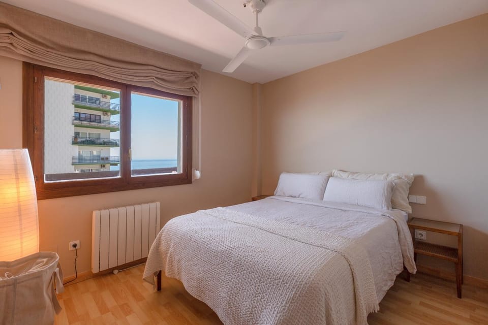 Marbella Port Beachfront - EaW Homes Apartment in Marbella