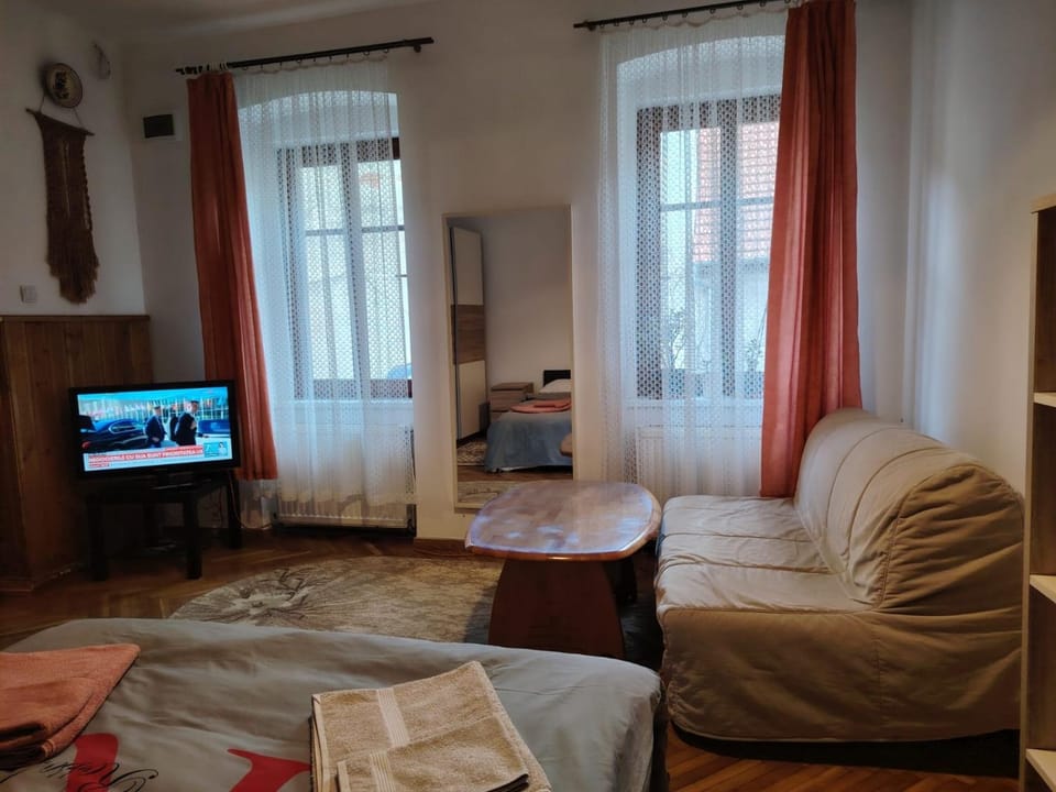 TV and multimedia, Seating area