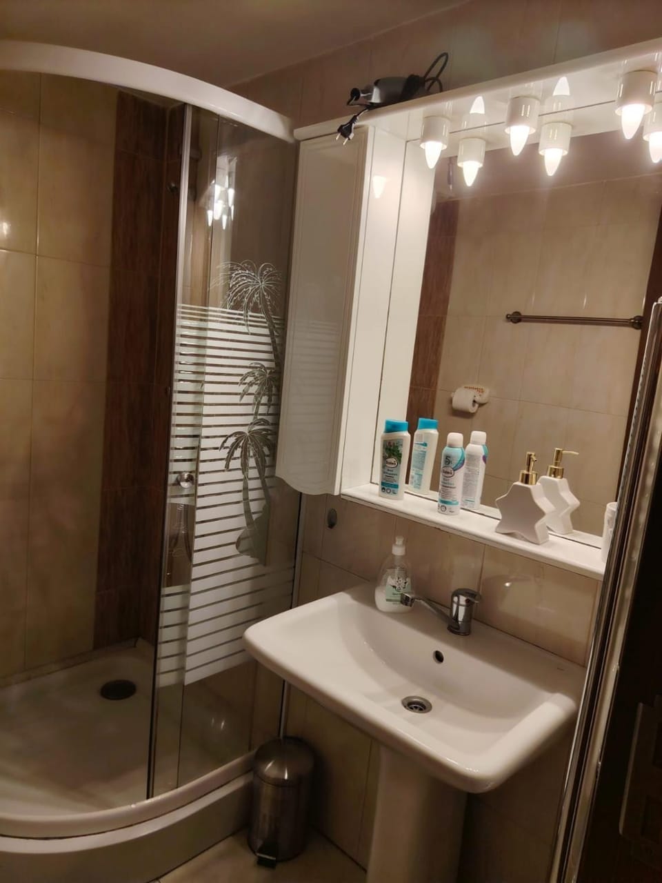 Shower, Bathroom, towels