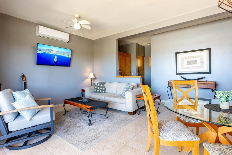 TV and multimedia, Living room, Dining area