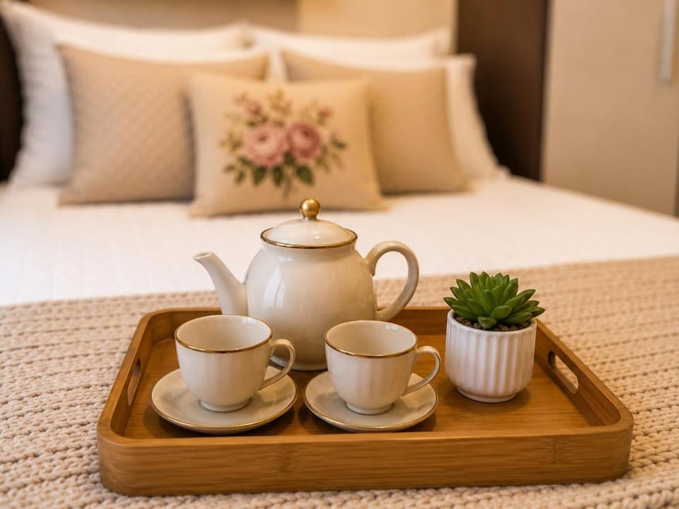 Apê elegante com ar-cond, vaga e ótima localização Apartment in State of Paraná