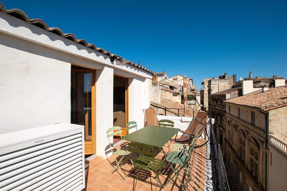 Donjon - Clim - Terrasse - Premium House in Arles