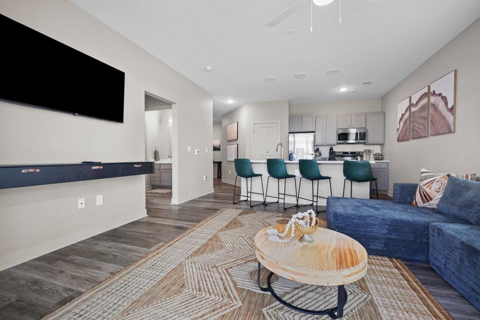TV and multimedia, Living room, Dining area
