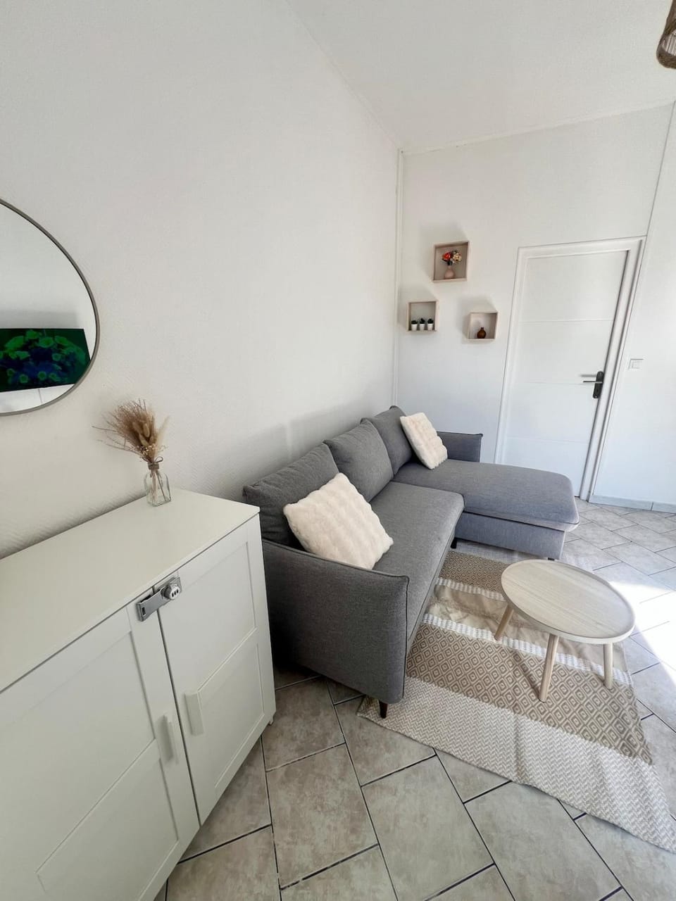 Living room, Seating area