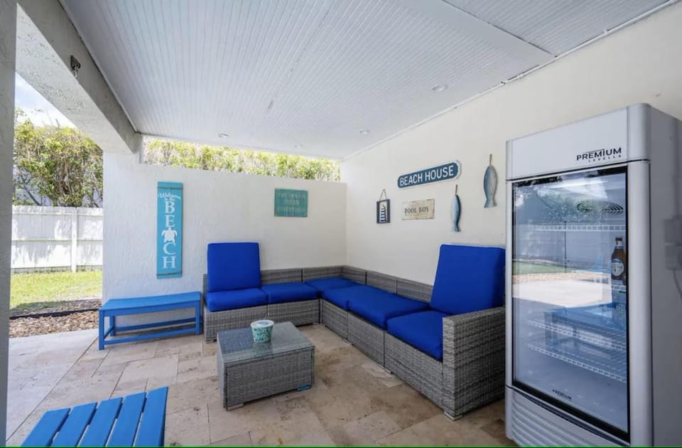 White Sands Retreat House in Marco Island