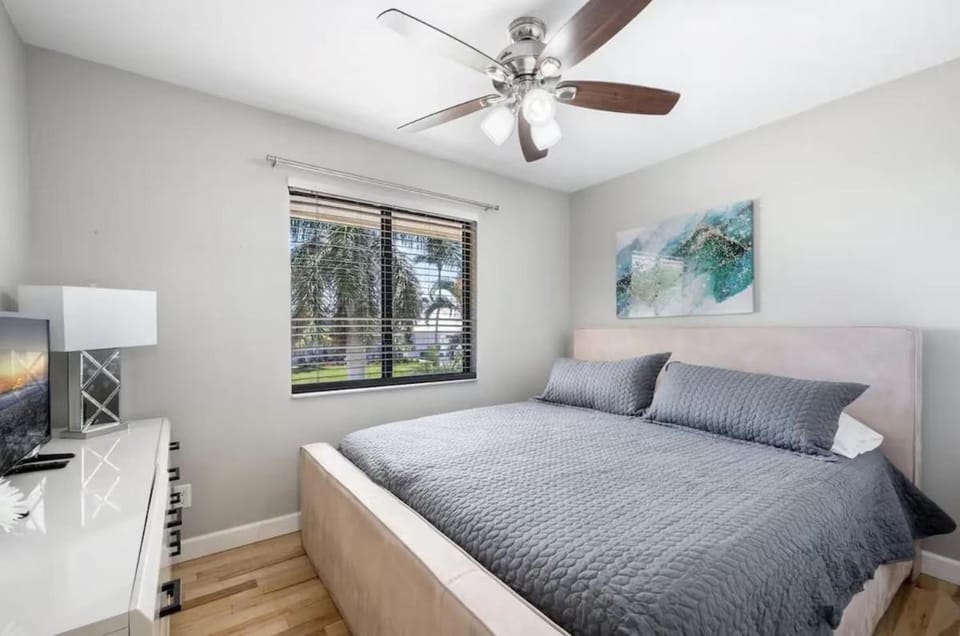 White Sands Retreat House in Marco Island