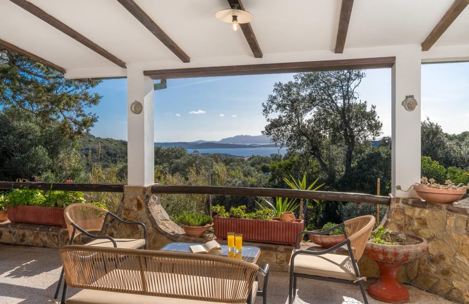 Villa Chiara 2 bedr, View, Parking, Garden, Grill Villa in Sardinia