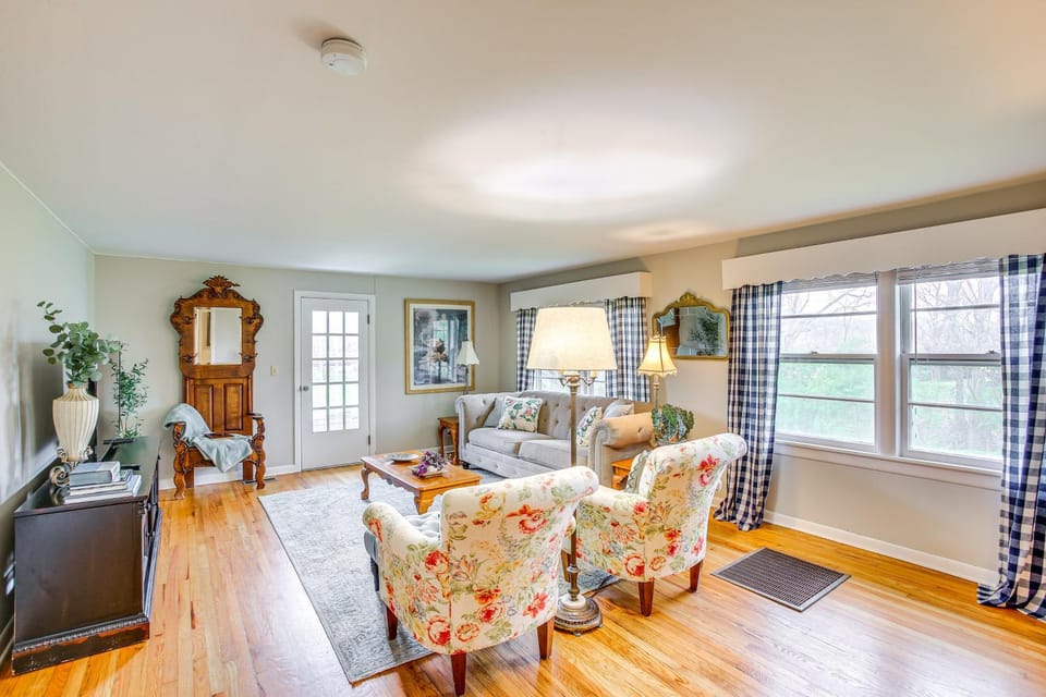 4 Mi to Dtwn: Goodlettsville Getaway w/ Yard House in Goodlettsville