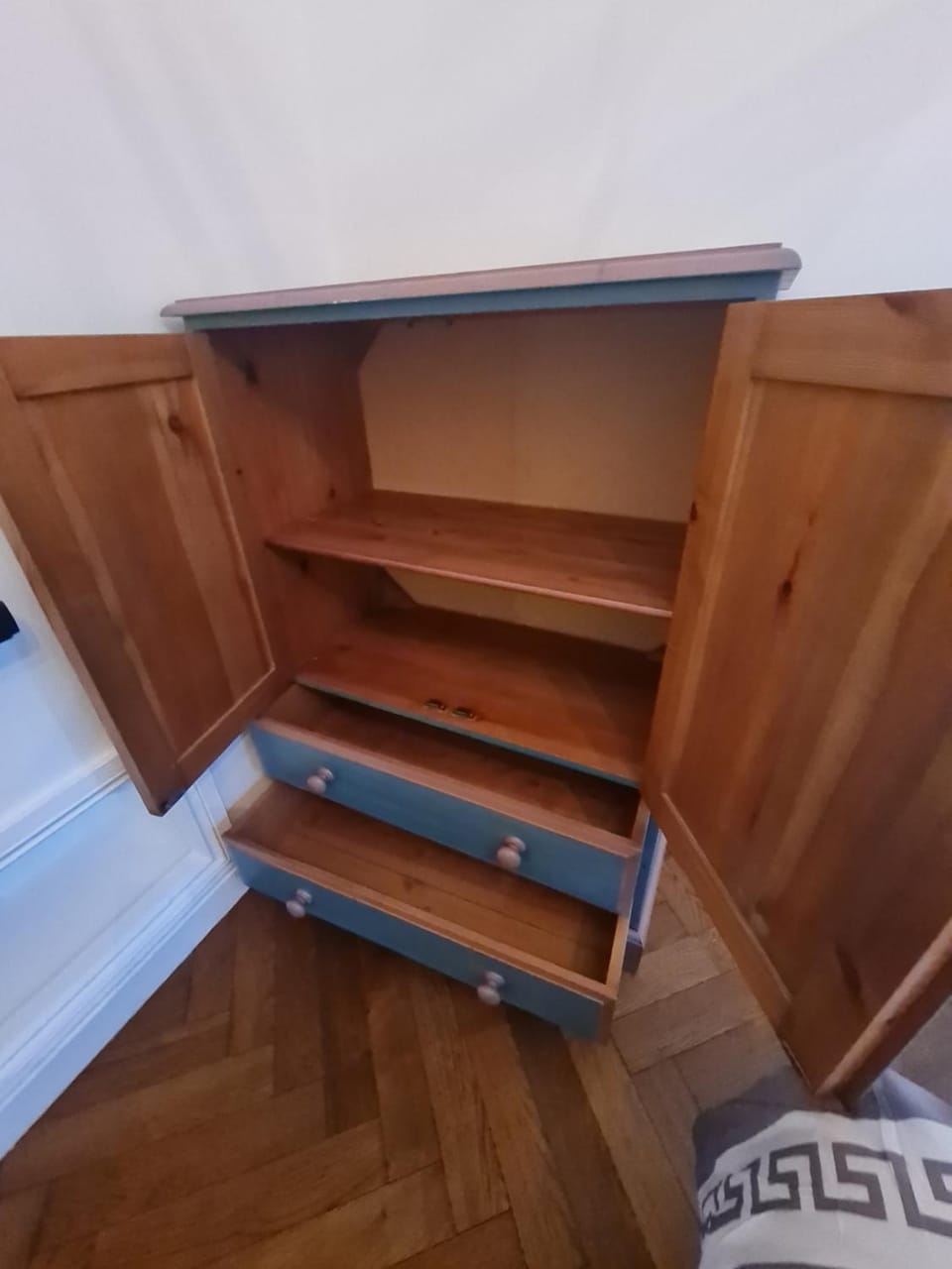 wardrobe