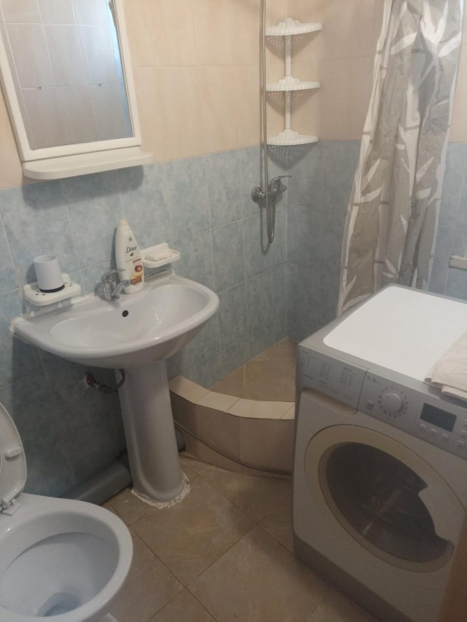 Shower, Toilet, Bathroom, towels