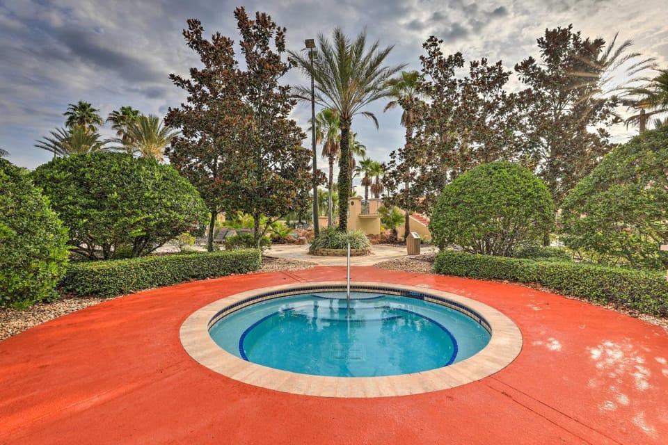 9 Mi to WDW: Townhouse w/ Balcony in Davenport! House in Polk County