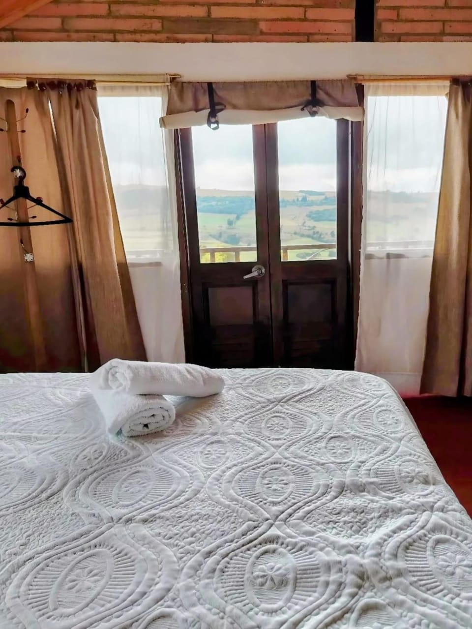 Photo of the whole room, Bedroom, wedding